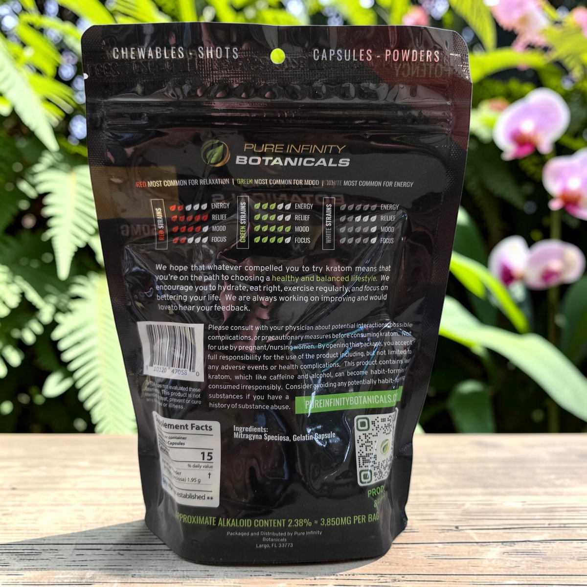 Back of shopnathans.com Pure Infinity Botanicals Red Maeng Da Kratom capsule pouch with supplement facts and info